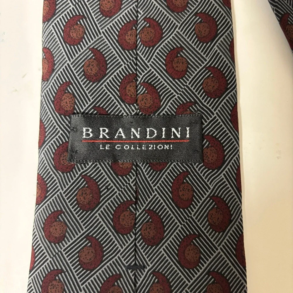 Brandini Le Collezioni Mens Silk Tie Geometric Paisley Red Grey USA Made - Picture 2 of 4